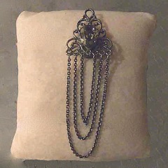 620 - BO Arabesque Chaine argenté et cristal Svarowski - € 63,00