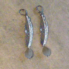 612 - BO plume laiton argneté gun Agate grise - € 29,00